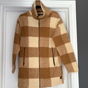 Roots Tan and Cream Knit Fabric